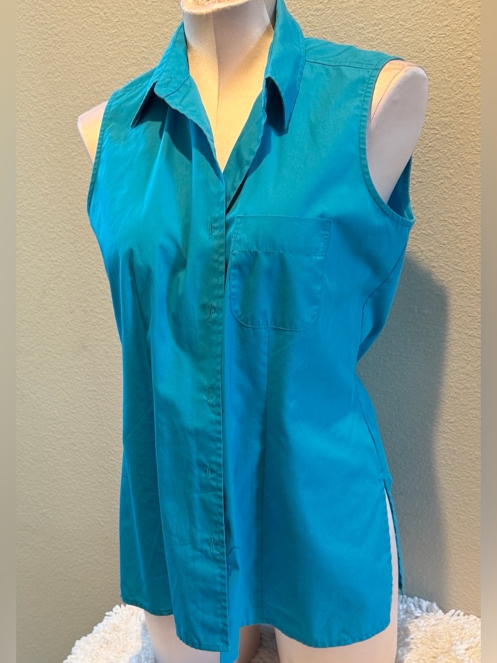 Studio C Turquoise Sleeveless Button-Down Shirt